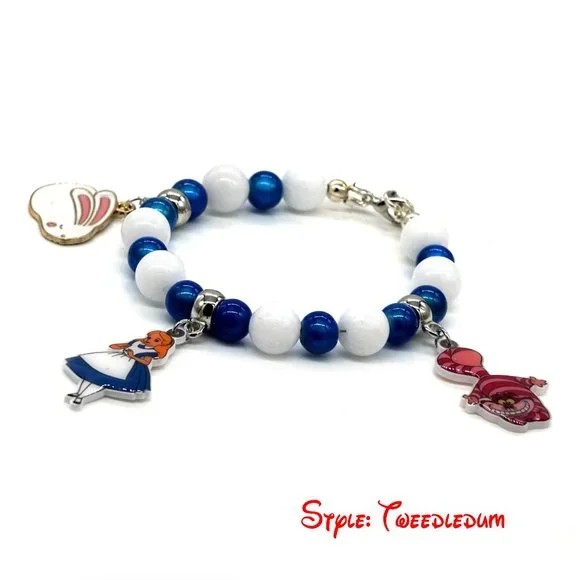 Disney theme bracelets with figurine included. - Picture 6 of 6